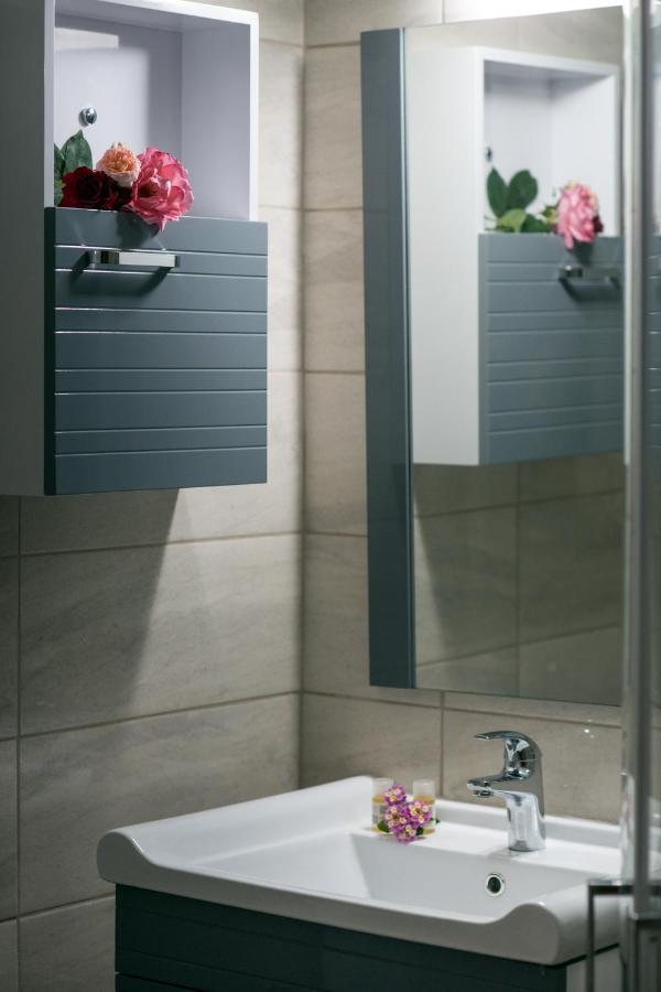 Eleni Apartments Roda  Dış mekan fotoğraf
